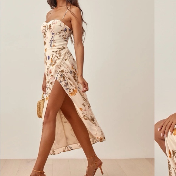 Reformation Dresses & Skirts - Reformation Kourtney Floral dress